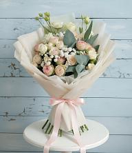 Букет цветов из:  Розы и Лизиантусы в Северской