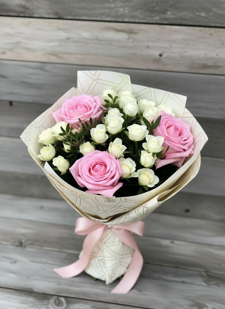 Букет цветов из: Розы в Северской