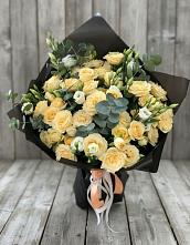 Букет цветов из:  Розы и Лизиантусы в Северской