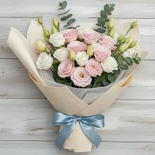 Букет цветов из:  Лизиантусы #REPLACE_PRED# Северской