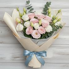 Букет цветов из:  Лизиантусы в Северской