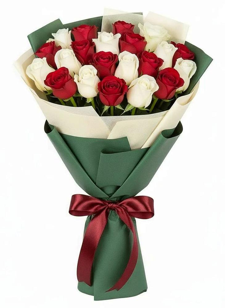 Букет Микс из красных и белых роз в Северской