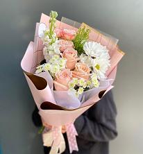 Букет цветов из:  Хризантемы и Розы в Северской