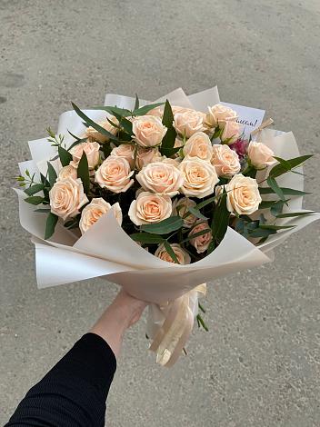 Букет Кремовые розы Латте в Северской