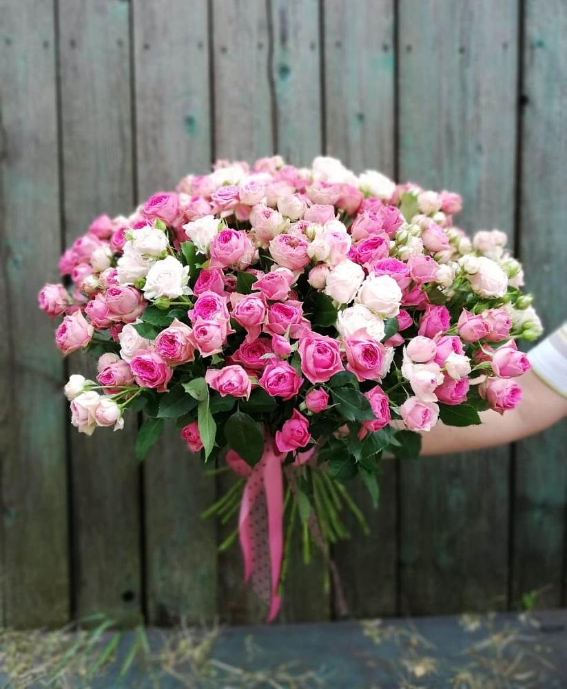 Букет Розовые кустовые розы Натали и Лав Лидия в Северской