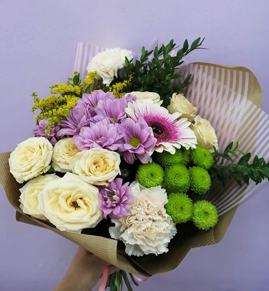 Букет цветов из: Хризантемы, Розы, Гвоздики и Герберы в Северской