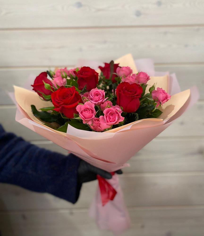 Букет цветов из: Розы в Северской