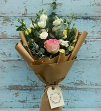 Букет цветов из:  Розы и Лизиантусы #REPLACE_PRED# Северской