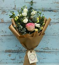 Букет цветов из:  Розы и Лизиантусы в Северской