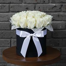 Цветочная композиция из Розы в шляпной коробке #REPLACE_PRED# Северской