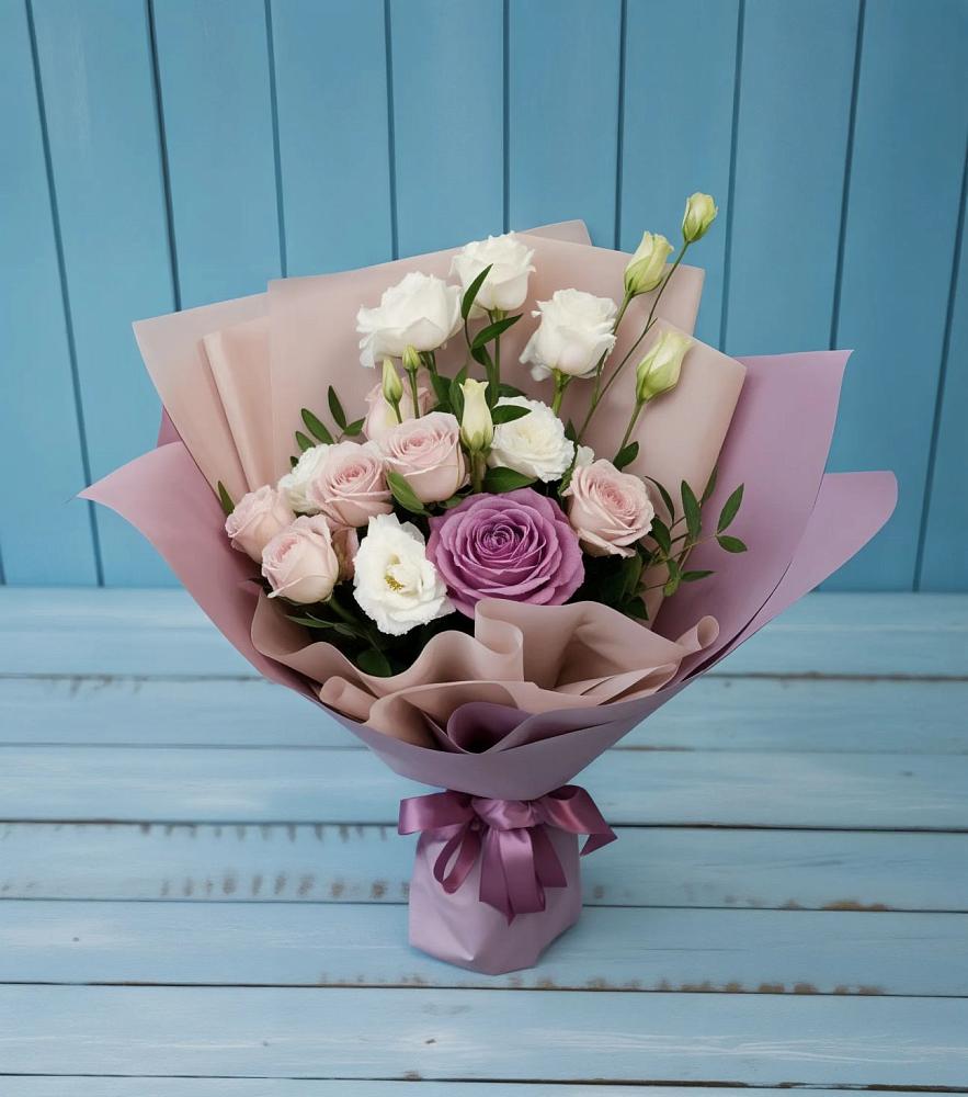 Букет цветов из: Розы и Лизиантусы в Северской